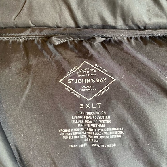 St. John's Bay Black Quilted Puffer Jacket with Stand-Up Collar. NWT - Picture 3 of 7